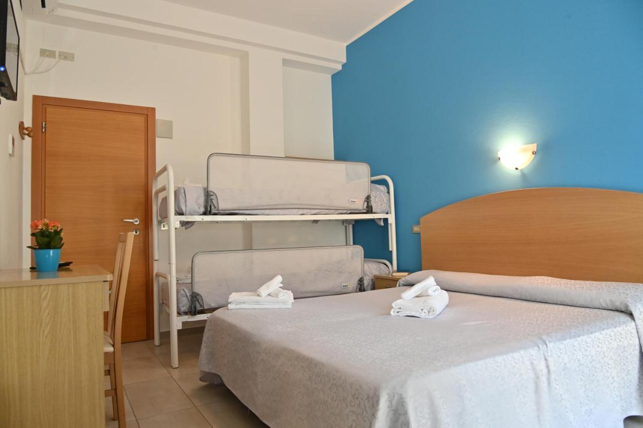 Hotel Italy Misano Adriatico Exterior foto